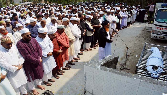 বরিশাল প্রেসক্লাব সভাপতি কাজী বাবুলের দাফন সম্পন্ন